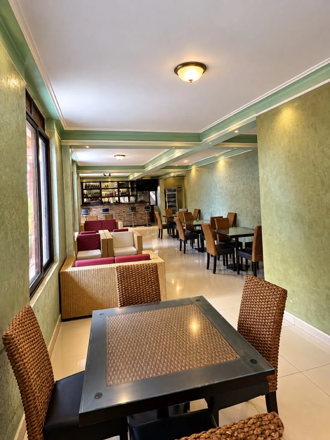 Lounge and bar at Tesh Hotel